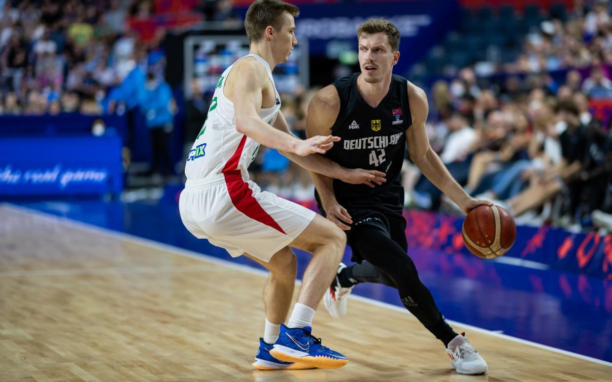 Deutschland gegen Griechenland: Das Viertelfinale der Basketball-EM wird am Dienstag, 13. September ab 20.15 Uhr live bei RTL übertragen.  (Bild: 2022 Getty Images/Alexander Scheuber)