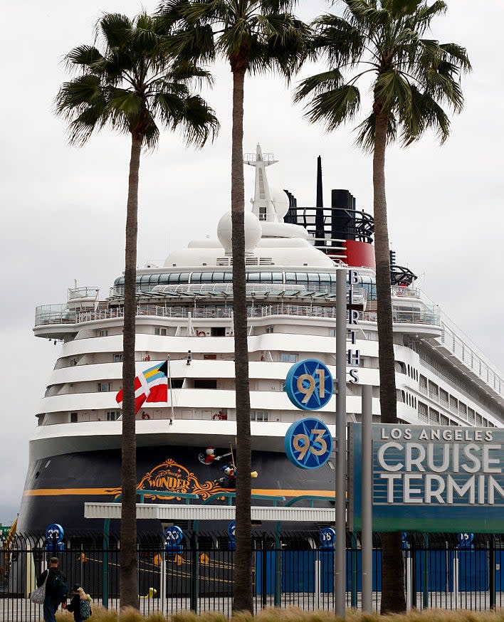 The Disney Wonder returning from sea