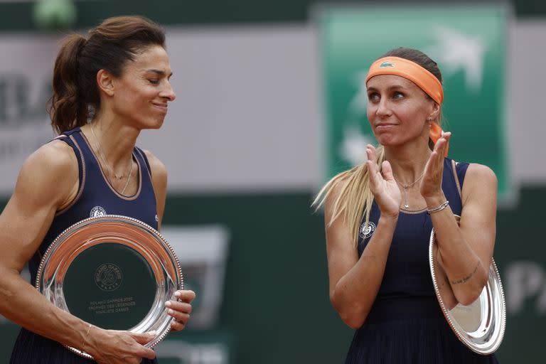 El aplauso de Gisela Dulko para Sabatini durante la ceremonia de entrega de premios