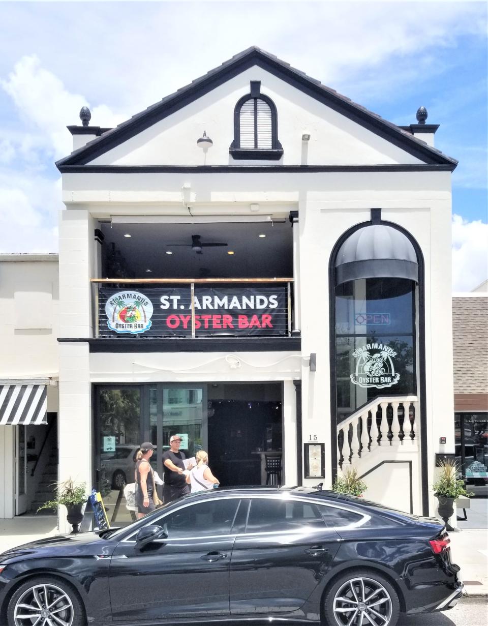 St. Armands Oyster Bar. at 15 S. Boulevard of the Presidents on St. Armands Circle in Sarasota, photographed July 30, 2022.