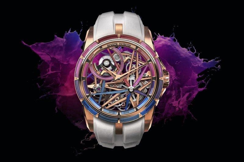 ROGER DUBUIS 羅杰杜彼發表的Excalibur Blacklight Spin-Stone Monobalancier，在極致奢華的外表之下，仍有相當可觀的創新工藝與技法。定價約NT$4,705,000（全球限量28只）。