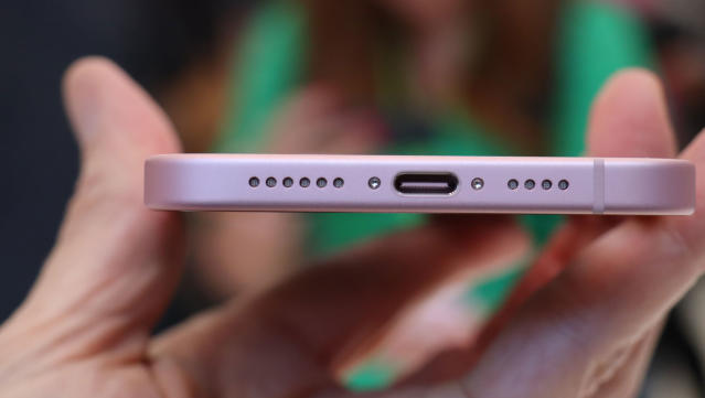 Charging Ahead: Will Apple Introduce New Charging Features with the iPhone  15? - Softonic