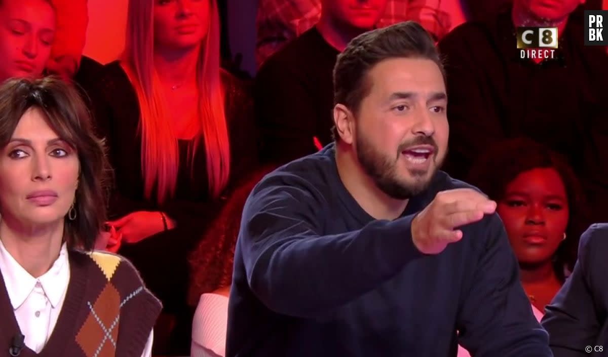 Moundir charge une chroniqueuse de TPMP, Cyril Hanouna n'intervient pas - C8