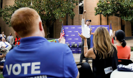 U.S. Representative Beto O'Rourke (D-TX) campaigns in Houston, Texas U.S. November 12, 2017. REUTERS/William Philpott