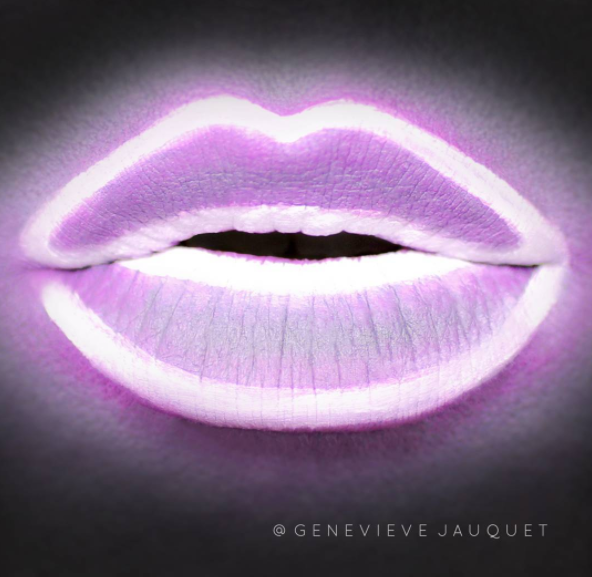 <p>También el protagonismo puede enfocarse en una sola parte del rostro, como en los labios… Foto: Instagram.com/genevievejauquet </p>