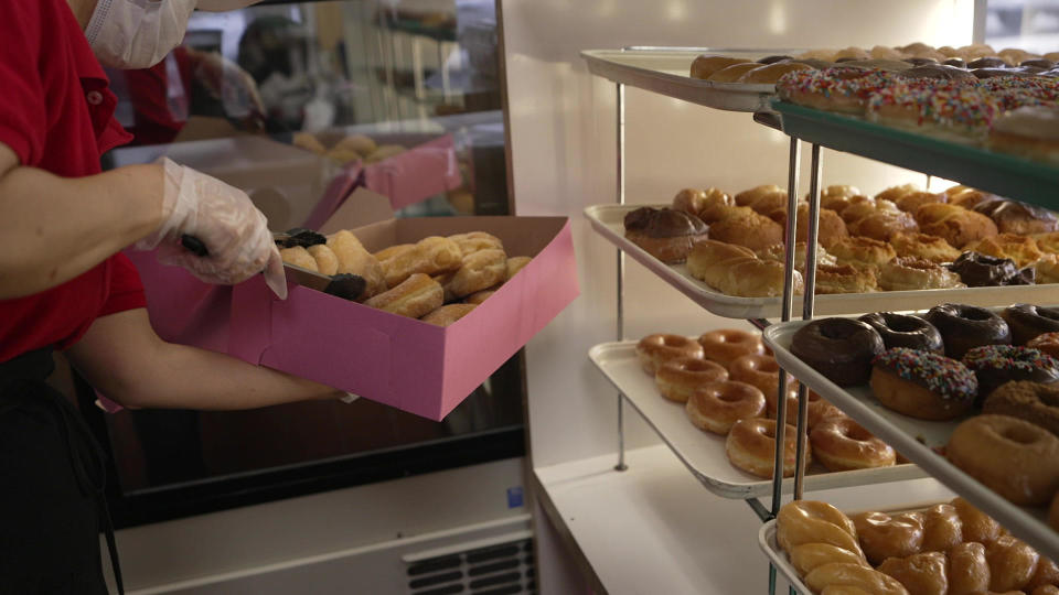 About 80 percent of doughnut shops in southern California are owned by the families of Cambodian refugees, who came to the States in the 1970s and '80s.  / Credit: CBS News