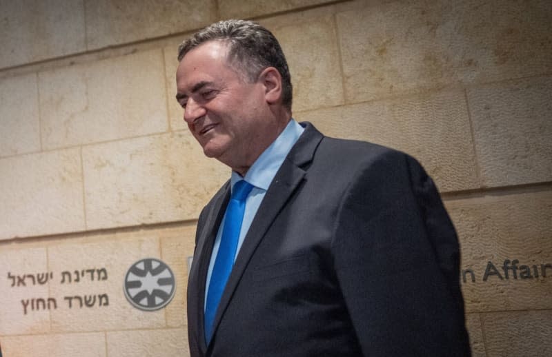 Israel's Foreign Minister Israel Katz, welcomes German Foreign Minister Annalena Baerbock. Michael Kappeler/dpa