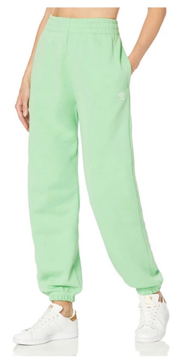 These pants are too sweet to pass by. (Photo: Amazon)