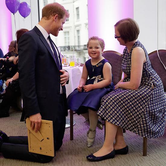 The 33-year-old Prince was given a drawing from seven-year-old Erin Cross, who has been battling leukemia for five years.