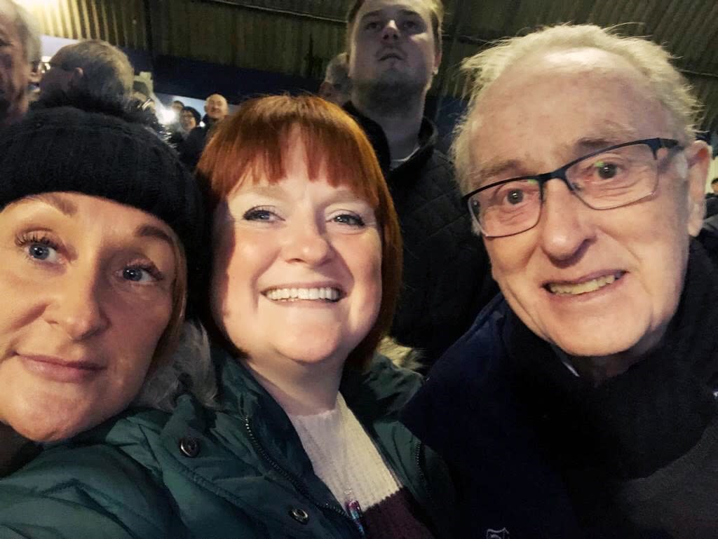 Helen Hughes with her sister and father. (Supplied)