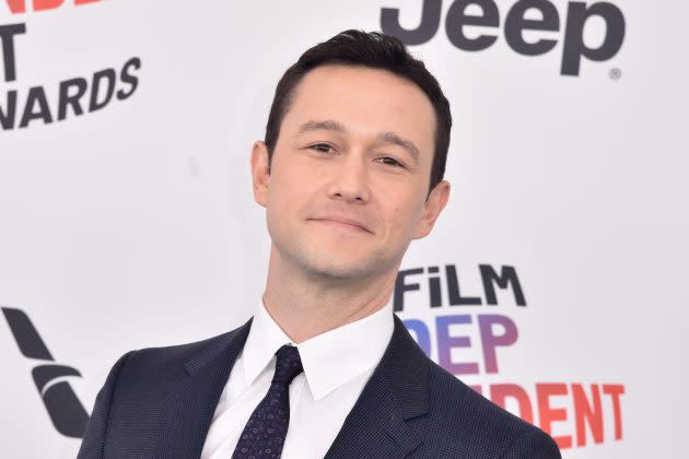 Exclusive: 'Looper' trailer reveals Joseph Gordon-Levitt's