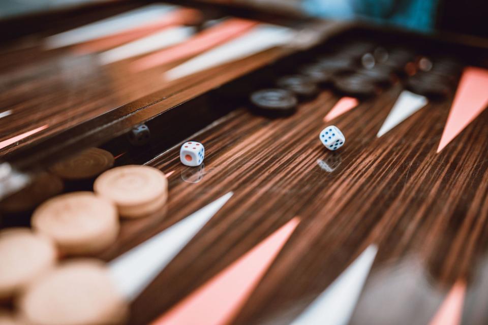 Tablero de backgammon