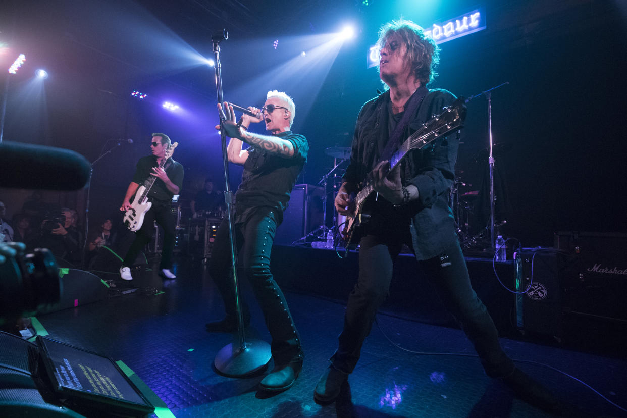 Stone Temple Pilots at the Troubadour with Jeff Gutt (Photo: Neilson Bernard)