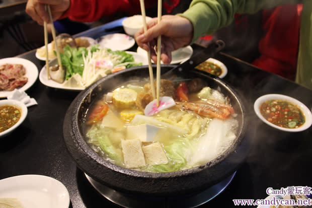 【台北美食】輪不完的桌 駛前火鍋人氣詮釋-中山區日式石頭火鍋