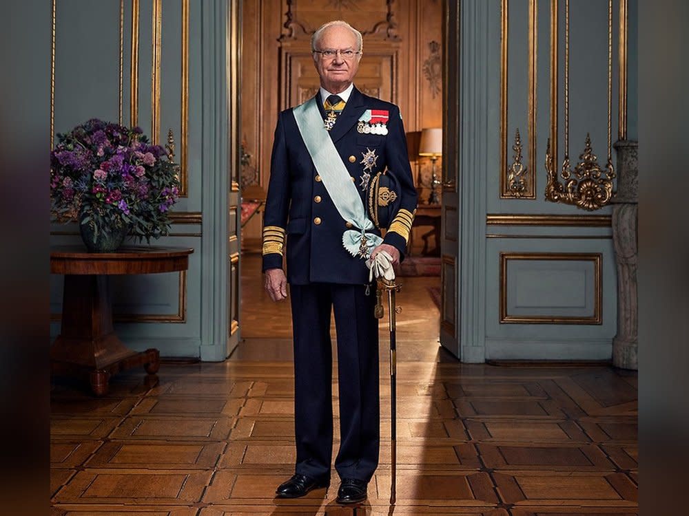 Dieses Bild von Carl Gustaf stellte das schwedische Königshaus zu den Glückwünschen. (Bild: Thron Ullberg/Königl. Hof)