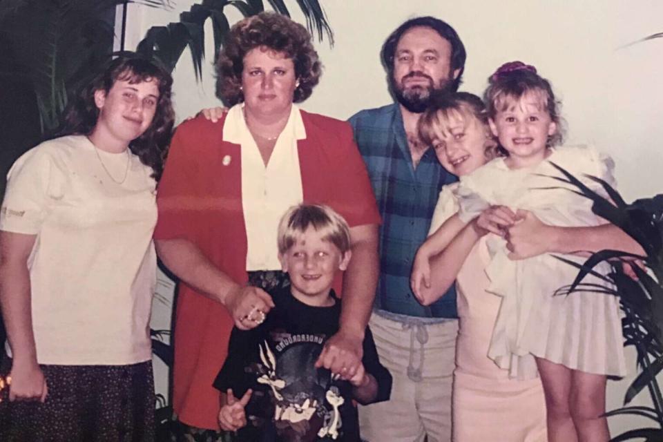 Rebel Wilson with family members in 1995.