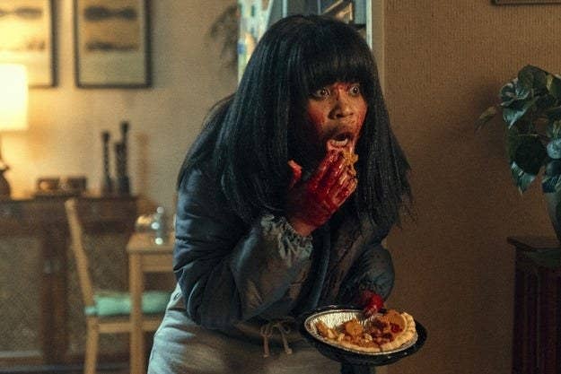 In Swarm, Fishback really nails the storytelling with her body language, like how she makes herself small around characters like Khalid (Damson Idris) and Hailey (Paris Jackson), showing her feelings of inferiority. And from that awkward liturgical stripper dance to her violent snack scenes where she throws her head back once the sweetness settles into her taste buds, even to those beautiful lovey dovey scenes with Rashida (Kiersey Clemons). Side note, justice for Rashida! I really thought they were endgame. By the end, Dre is finally existing outside of her own bubble, and she’s sharing her personal space with Rashida and touching her in almost every frame. It's adorbs and it tells the story of Dre's growth as a character and her long, murderous quest to be loved. This is a closeness she hasn't felt since Marissa (Chloe Bailey), and I think her body language communicates that throughout the series especially in the session with Eva.