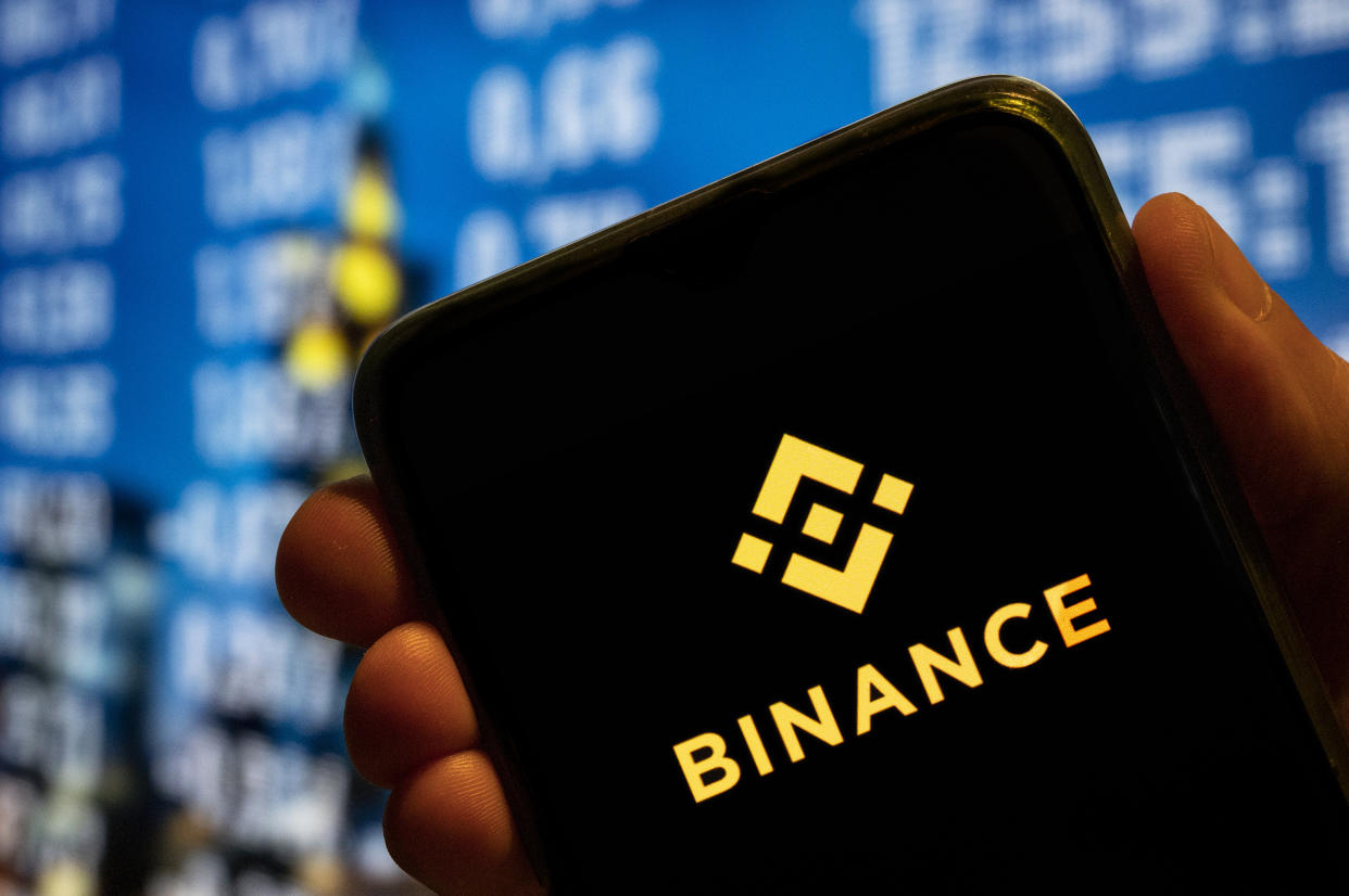 CHINA - 2022/07/25: In this photo illustration, the cryptocurrency exchange trading platform Binance logo is displayed on a smartphone screen. (Photo Illustration by Budrul Chukrut/SOPA Images/LightRocket via Getty Images)
