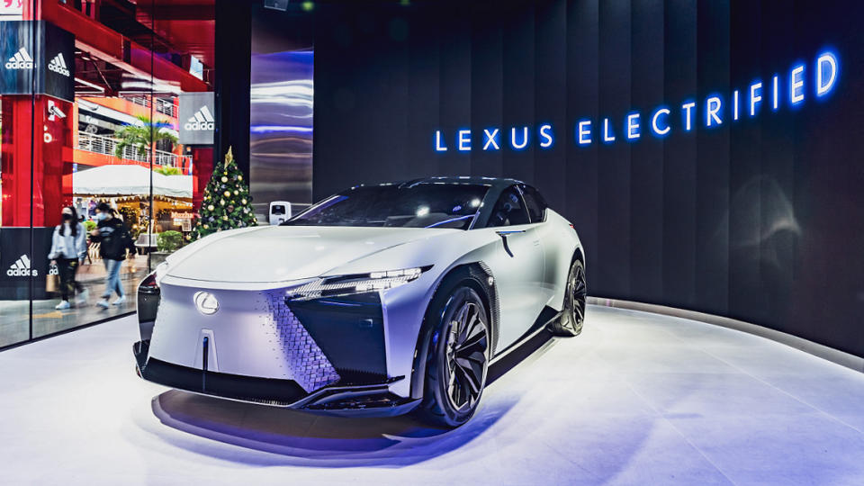 Lexus 電動概念車 LF-Z Electrified Concept 登台於信義商圈品牌概念店展出