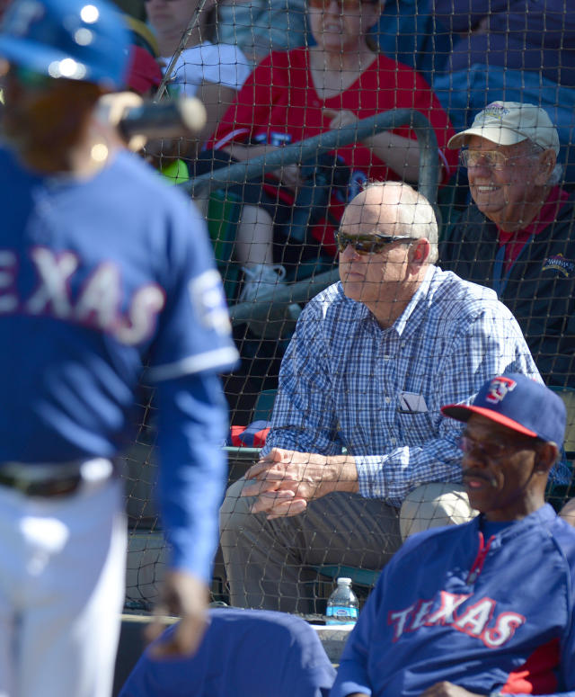 Former Texas Rangers All-Star returns to front office