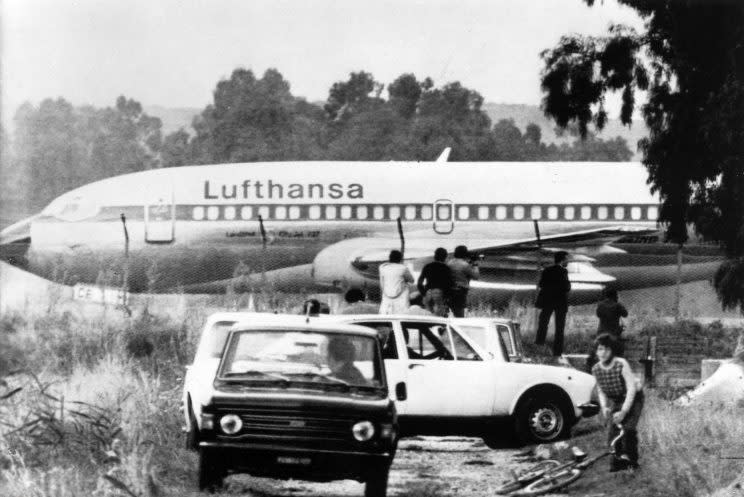 In Rom folgte nach der Übernahme durch Terroristen am 13. Oktober 1977 der erste Zwischenstopp der entführten Maschine. (Bild: AP Photo)