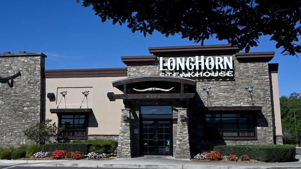 A second Manatee County LongHorn Steakhouse is planned on the northeast corner of Interstate 75 and State Road 64. The first Bradenton-area LongHorn Steakhouse, shown above at 4502 14th St. W., opened in 2014.