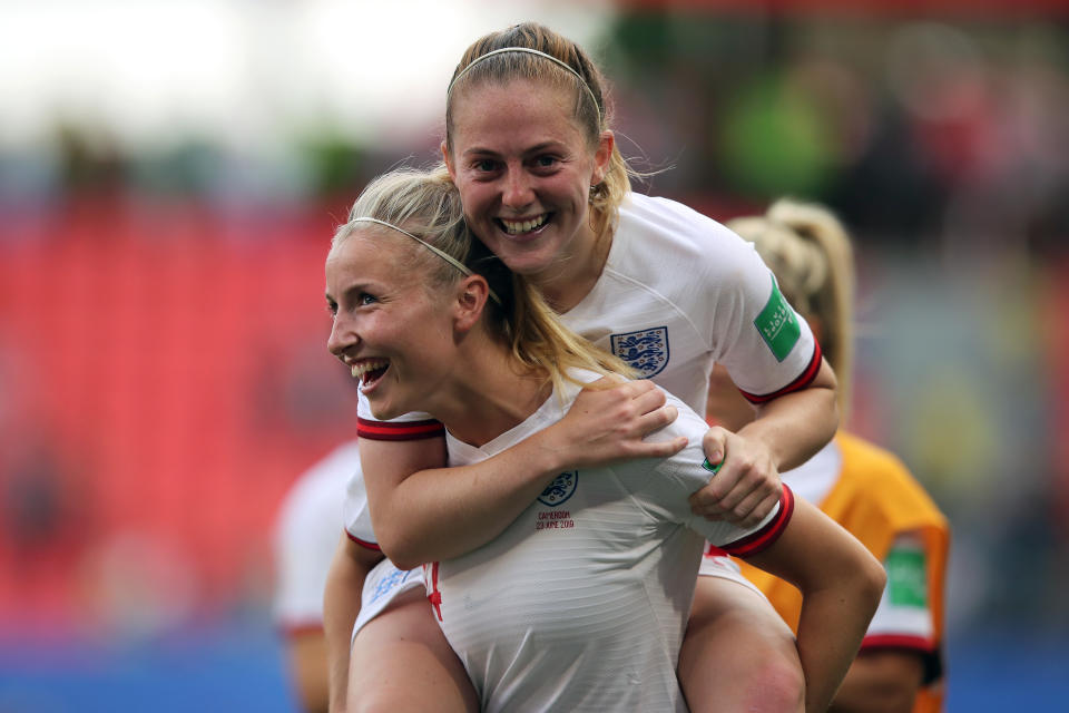 Leah Williamson of England and Keira Walsh of England celebrate victory after the 2019 FIFA Women's World Cup France Round Of 16 match between England and Cameroon at Stade du Hainaut on June 23, 2019 in Valenciennes, France. (Photo by Molly Darlington - AMA/Getty Images)