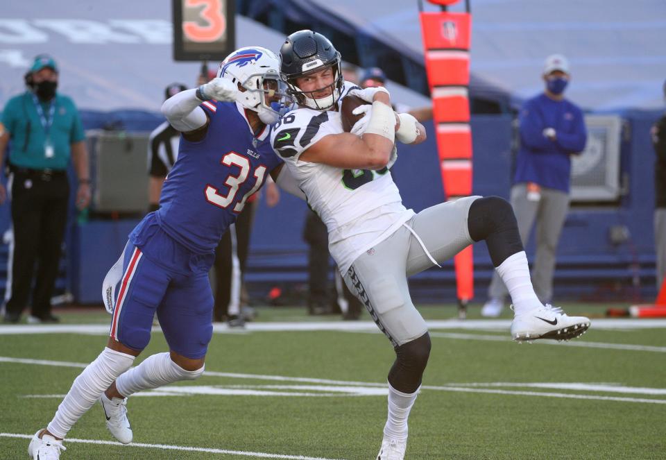 Dean Marlowe in action against Seattle during the 2020 season, his last in Buffalo before returning Tuesday.