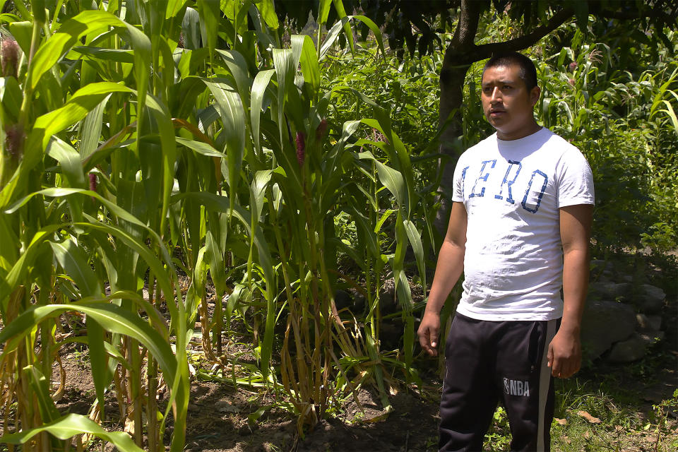 Darwin Mendez, 23, wants to migrate to the U.S. so that he can provide for his family. (Carlos Perez Beltran / NBC News)