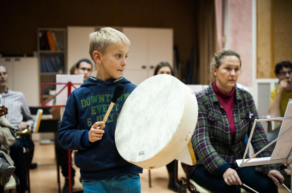 Ensayo de la Orquesta inclusiva de la Universidad de Vic. Diciembre de 2019. María Barba, Author provided