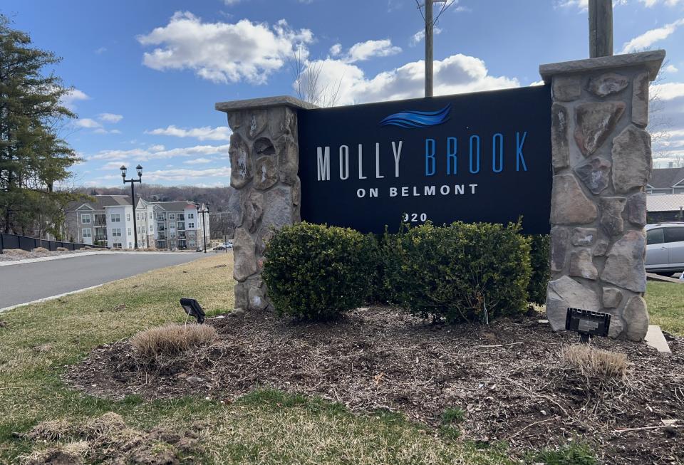 Entrance to Molly Brook on Belmont.