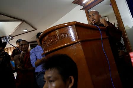 Thuseiktta talks to media during a press conference about a scuffle between Buddhist nationalists and Muslims in Yangon, Myanmar May 11, 2017. Picture taken on May 11, 2017. REUTERS/Soe Zeya Tun