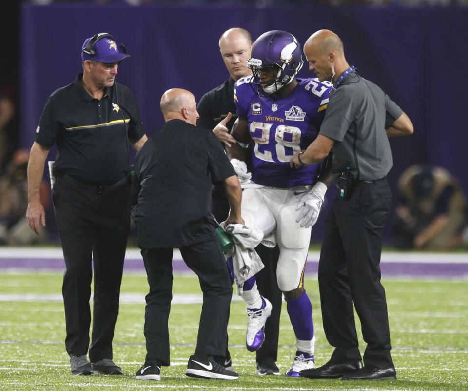 Another speedy comeback? Adrian Peterson says he's playing on Sunday, less than three months after meniscus surgery. (AP)