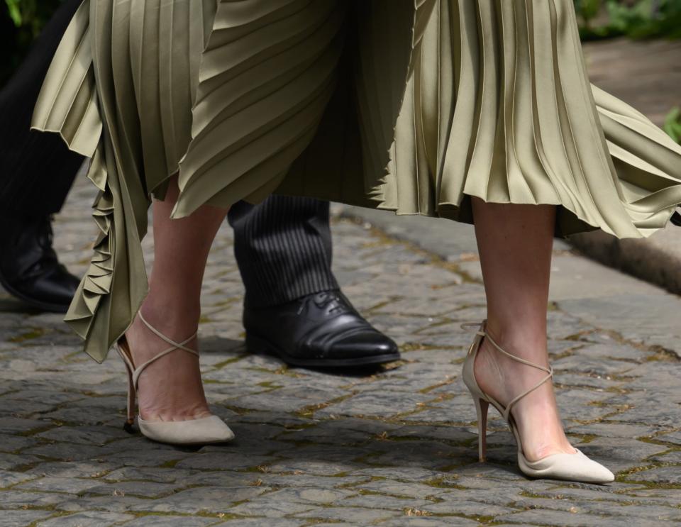 Princess Eugenie, wedding, royal, nude pumps, Aquazzura, England, olive green, dress