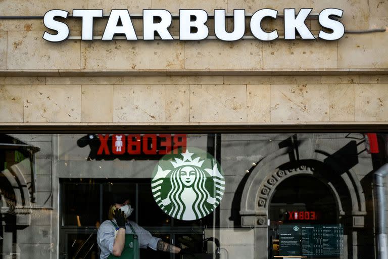 Starbucks se consolidó como la tercera cadena gastronómica del mundo, solo superada por Subway y McDonald's