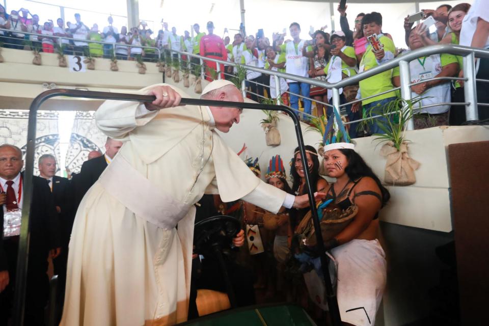 (FOTOS) Así es el mini papamóvil que estrenó Francisco en la Amazonía peruana