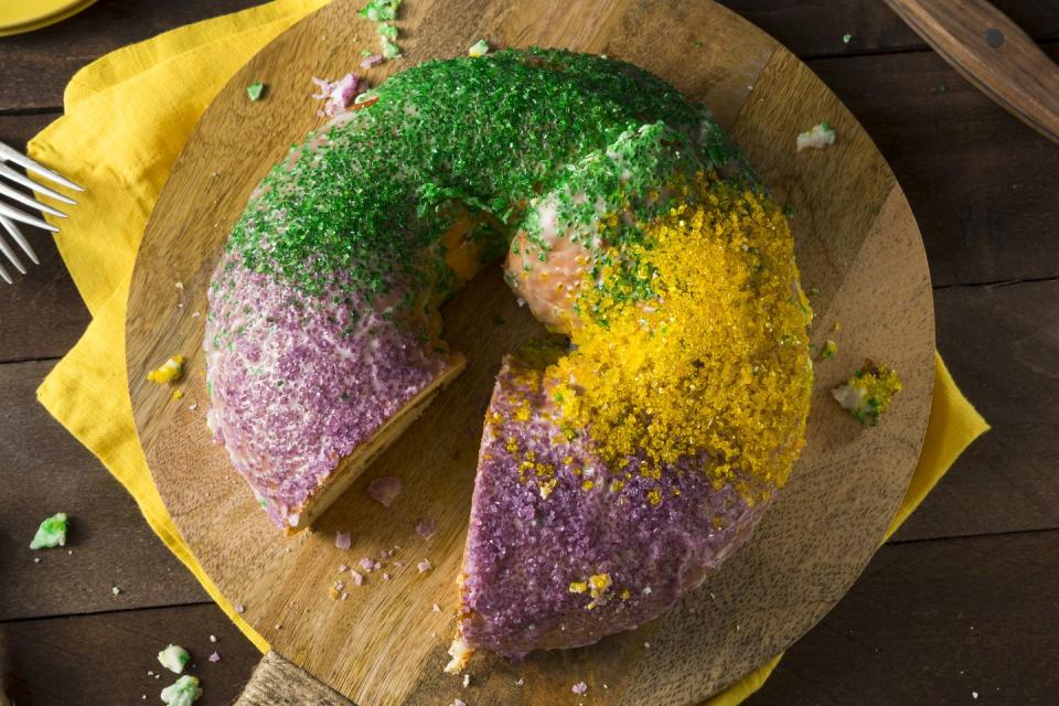 Food, King cake, Dish, Cuisine, Ciambella, Ingredient, Dessert, Sweetness, Baked goods, 