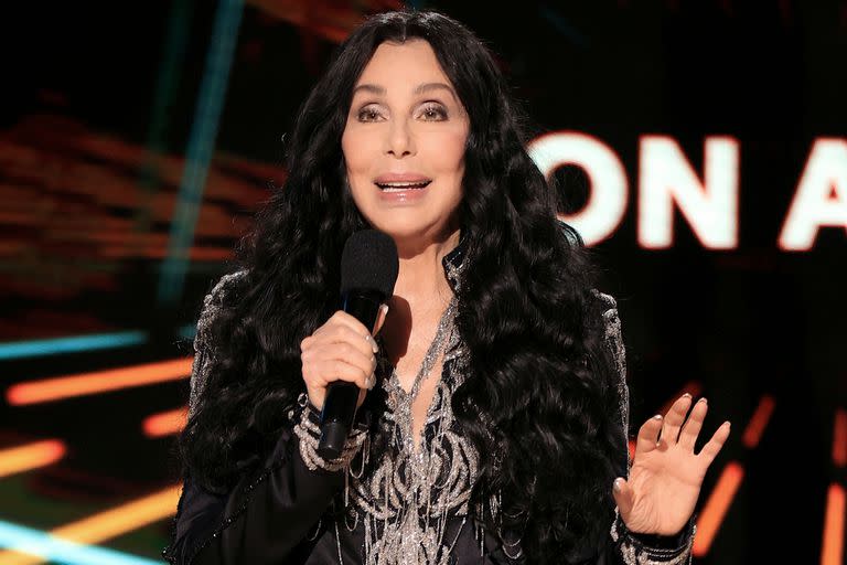 Cher habla en el escenario para la emisión de los Premios Billboard de la Música 2020 el 14 de octubre de 2020 en el Dolby Theatre en los Ángeles, California, EE.UU.