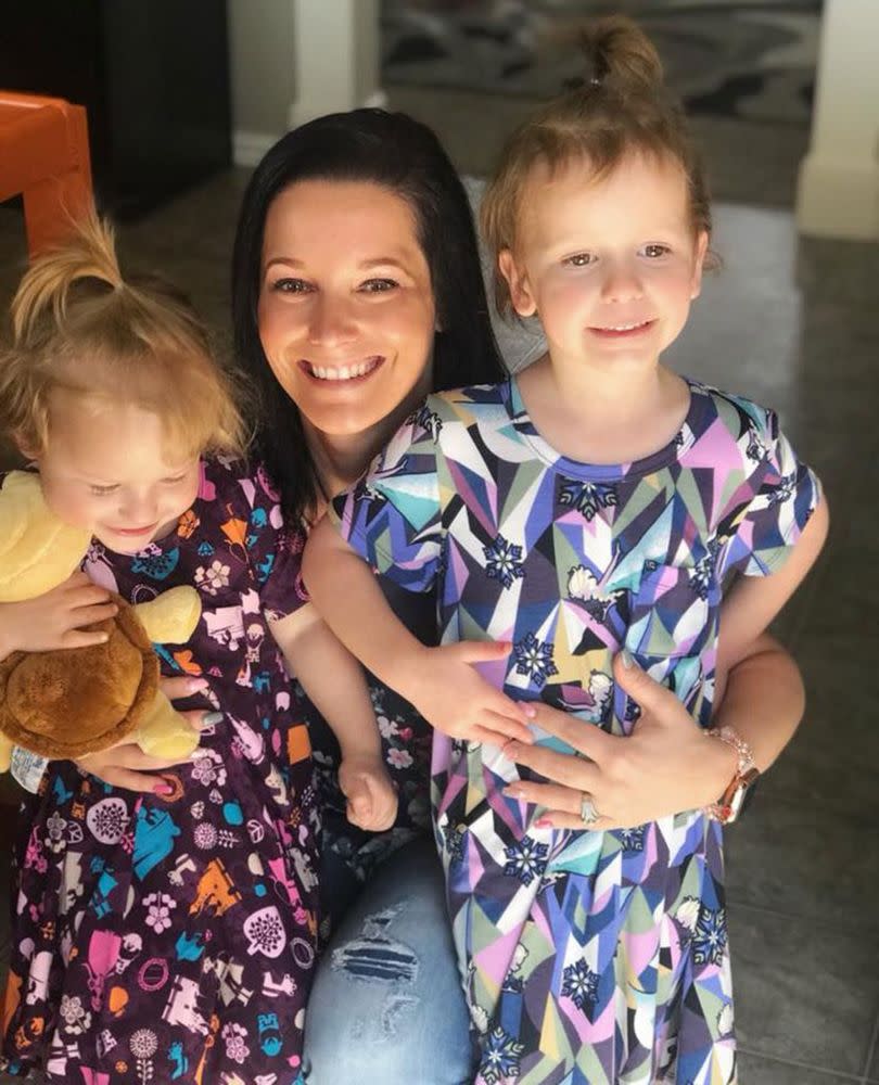 Shan'ann Watts (center) with her daughters