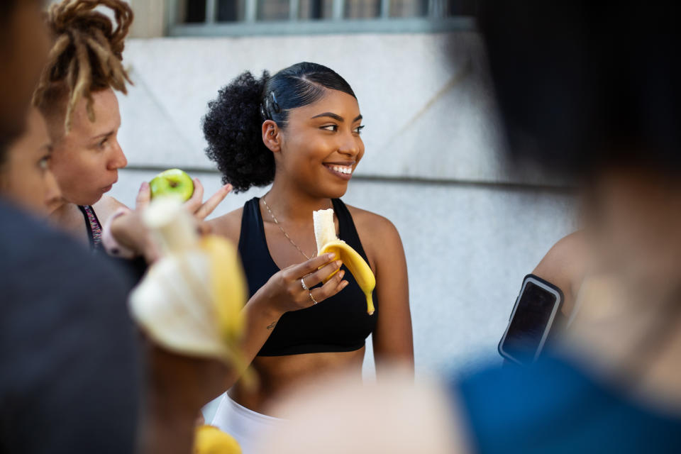 Experts say it is important to eat before working out. (Getty Images)