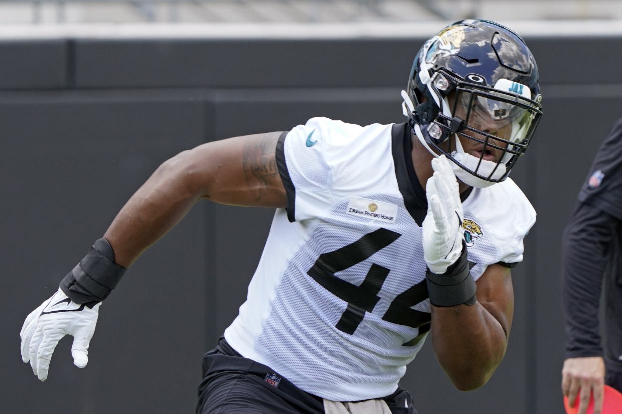 Jaguars' outside linebacker Travon Walker (44) can be a big factor in the team's future success by becoming a pass-rushing beast like the Indianapolis Colts had with Dwight Freeney and Robert Mathis when Peyton Manning was the quarterback.