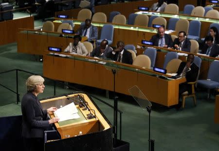 British Prime Minister Theresa May addresses the 71st United Nations General Assembly in Manhattan, New York, U.S. September 20, 2016. REUTERS/Carlo Allegri