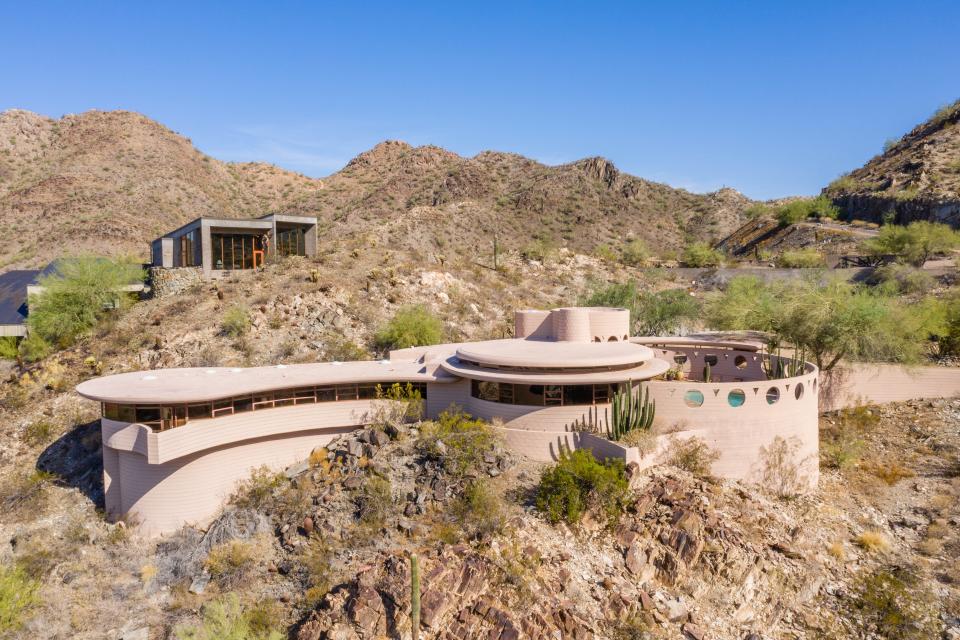 Frank Lloyd Wright’s Last Designed Home Will Go to Auction