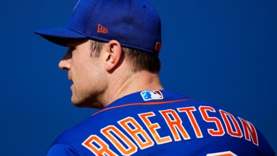 New York Mets relief pitcher David Robertson (30) during spring training workouts