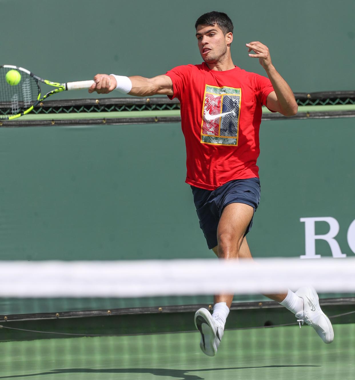 Carlos Alcaraz practices against Frances Tiafoe practice during the BNP Paribas Open in Indian Wells, Calif., March 8, 2023.
(Photo: Jay Calderon/The Desert Sun)