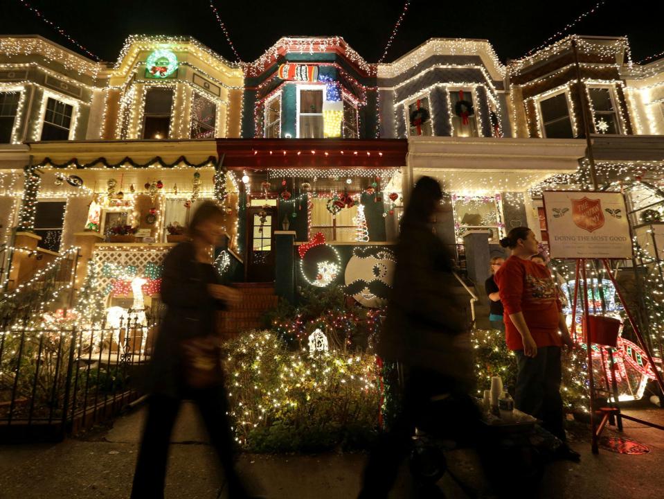 baltimore maryland's miracle on 34th street christmas decorations