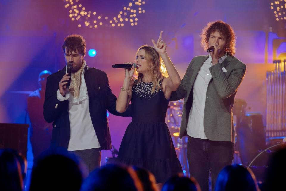 Watch FOR KING + COUNTRY's Energetic Performance of 'Little Drummer Boy' on 'CMT Crossroads Christmas'