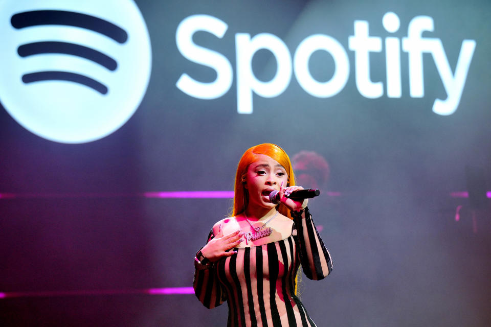 LOS ANGELES, CALIFORNIA - FEBRUARY 01: Ice Spice performs at Spotify's 2024 Best New Artist Party at Paramount Studios on February 01, 2024 in Los Angeles, California. (Photo by Gonzalo Marroquin/Getty Images for Spotify)