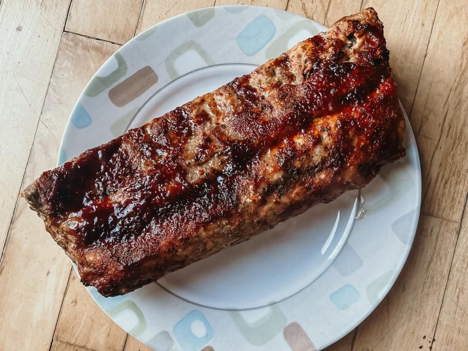 barbecue ribs on a plate