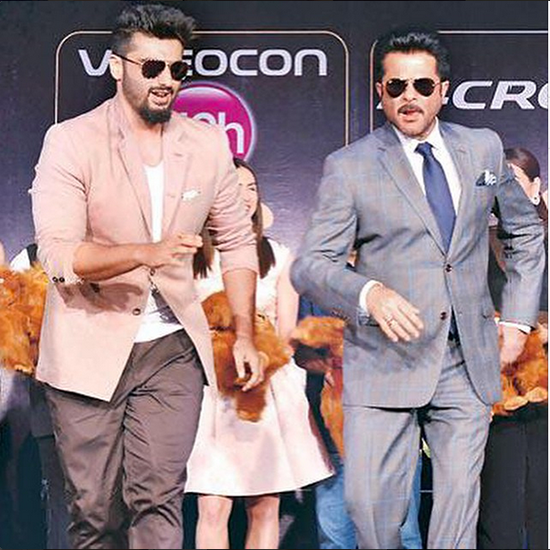 Arjun Kapoor dances on stage with uncle Anil Kapoor. Image: Instagram.com/arjunkapoor